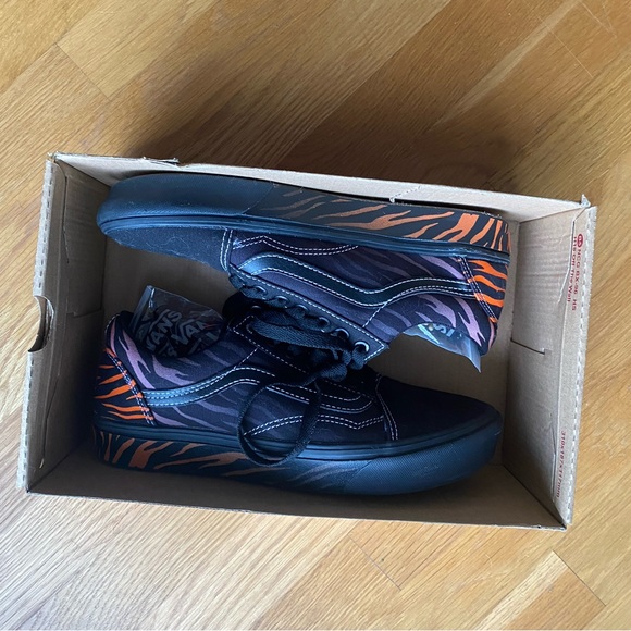 Vans X Project Cat Sneaker Collection - New in Box - Picture 4 of 14